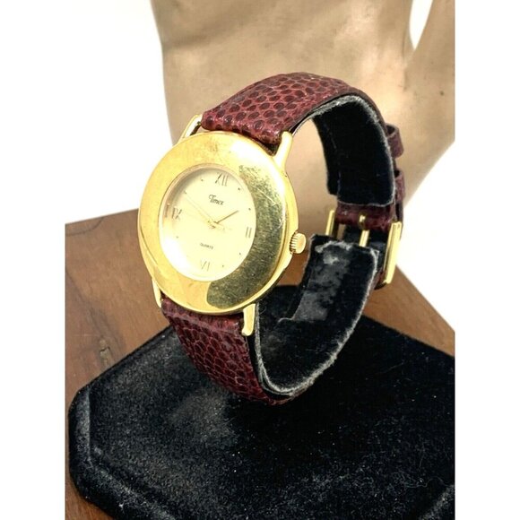 Timex Women\'s Watch Vintage Quartz Gold Leather Band 33mm main image 7